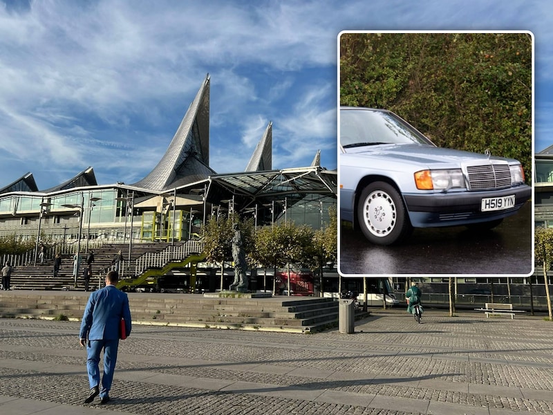 Het Vlinderpaleis in Antwerpen op de Bolivarplaats waar verschillende rechtbanken zetelen., Inzet: (Illustratiebeeld) De 38 jarige Mercedes van H.H. heeft intussen meer dan 1 miljoen kilometers.