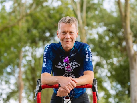 Steven De Paepe heeft dezelfde ongeneeslijke kanker als Margriet Hermans, maar fietst volgende week de Mont Ventoux op.