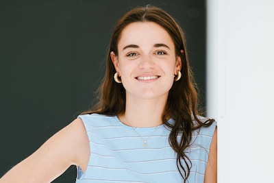 “Ik kon niet eens meer stappen”: Charline (29) heeft progressieve MS, maar is symptoomvrij na drastische ommezwaai