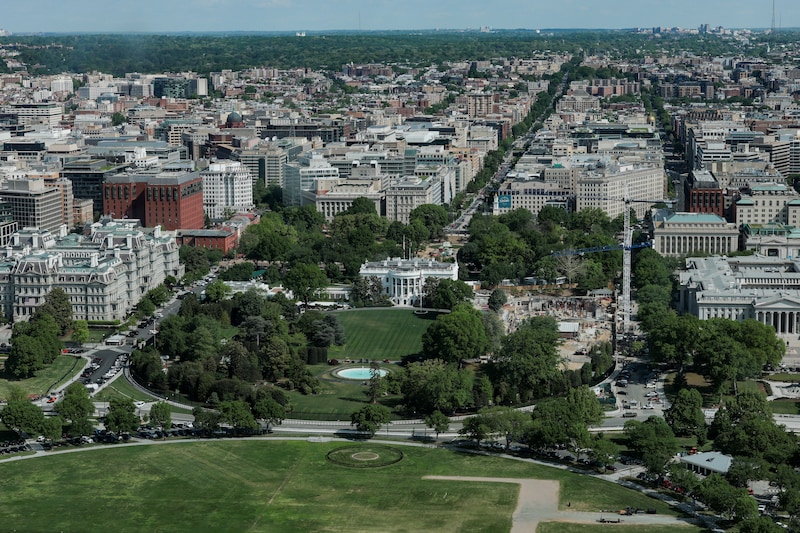 Bouwkranen bij het Witte Huis in Washington. (17/04/26)