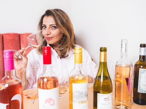 De Verhulstjes, Kathleen Aerts en ‘Real Housewives’ met eigen wijn. Lekker of pure marketing? Onze sommelier proeft en deelt een 8 én een 3 op 10 uit: “Heel braaf en veel te duur”