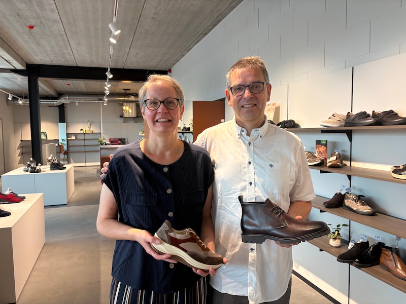 Na 134 jaar trekt winkel voor ‘moeilijke voeten’ weg uit Deinze-centrum: “Schoenen Heleu is oudste handelszaak van de stad”