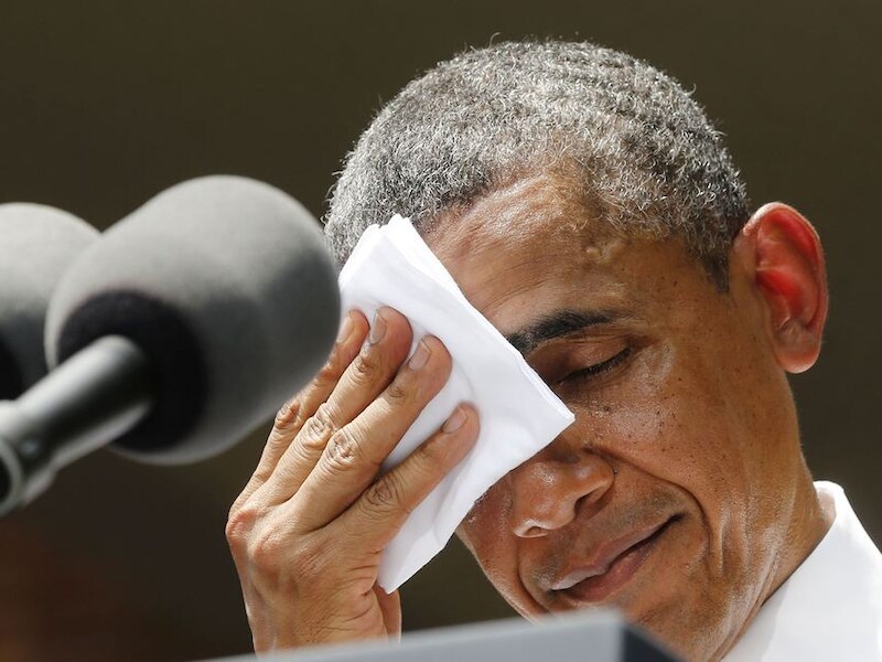 Obama had het duidelijk warm toen hij zijn standpunten uiteenzette.