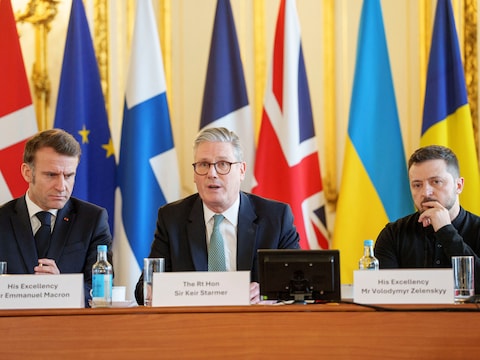De Franse president Emmanuel Macron, de Britse premier Keir Starmer en de Oekraïense president Volodymyr Zelensky tijdens de top in Londen