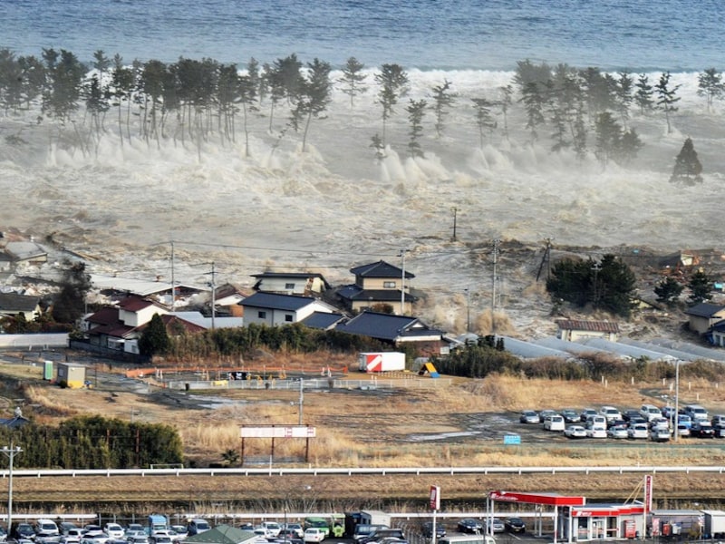 Een foto van de tsunami die Natori overspoelde op 11 maart 2011.