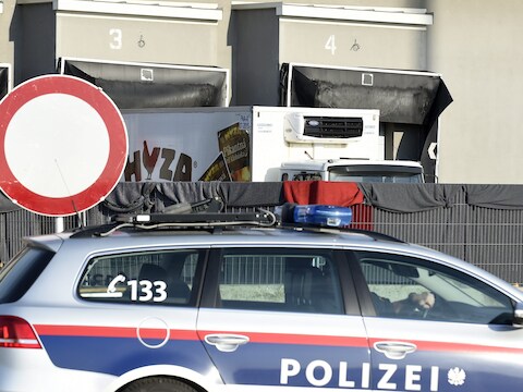 Eerder deze week werden 71 lichamen ontdekt in een andere vrachtwagen.