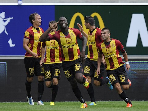 Benjamin Mokulu lukte het eerste doelpunt ooit in de Ghelamco Arena