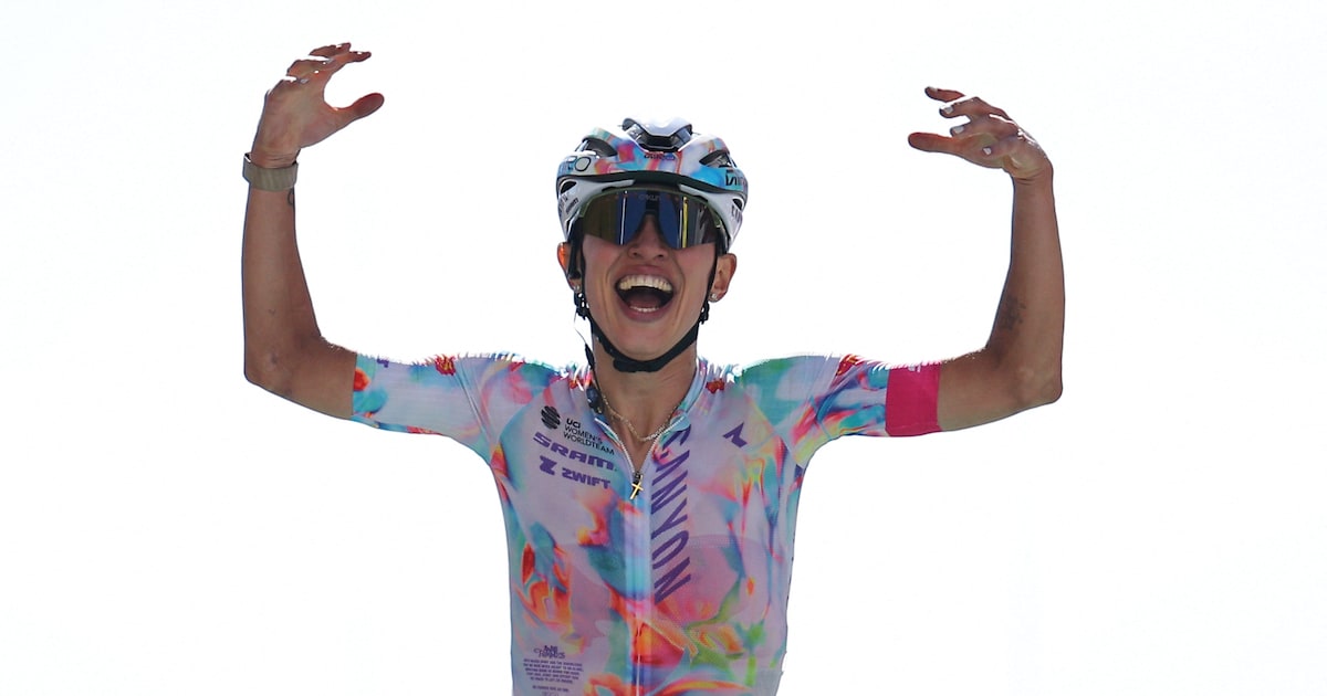 Kasia Niewiadoma wearing the yellow jersey after her victory on Mont Ventoux in the Tour de France Femmes.