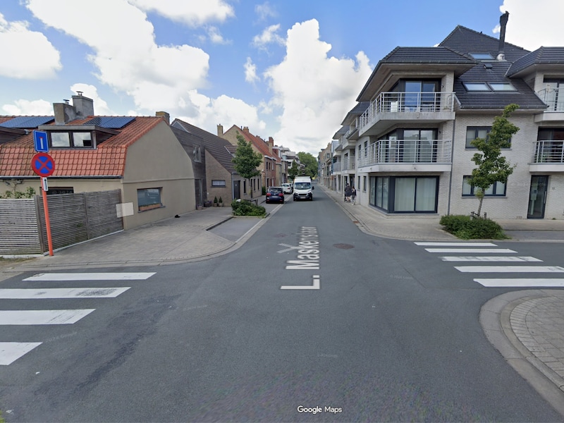 Kruispunt L.maskenslaan met de Zonnebloemweg