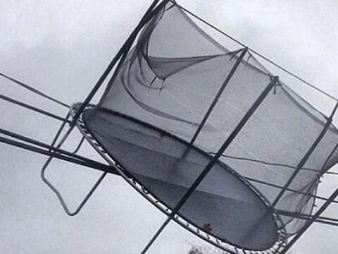 In tegenstelling tot wat de NMBS tweette, was deze trampoline niet de oorzaak van de treinvertragingen.