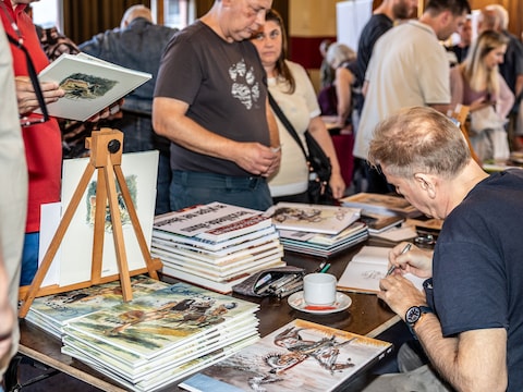 Spirit organiseert op zaterdag 5 september een nieuwe signeerdag in het oud gemeentehuis van Temse