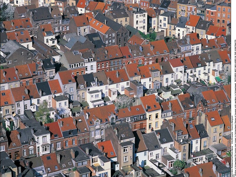 Een blik op het dichtbebouwde Brussel vanuit de lucht