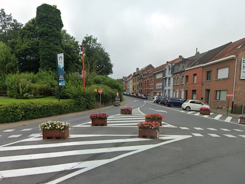 Het kruispunt van de Veldkantstraat en de Lierbaan