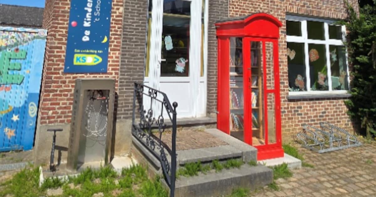 Opvallende Engelse telefooncel wordt boekenruilkast bij vrije ...
