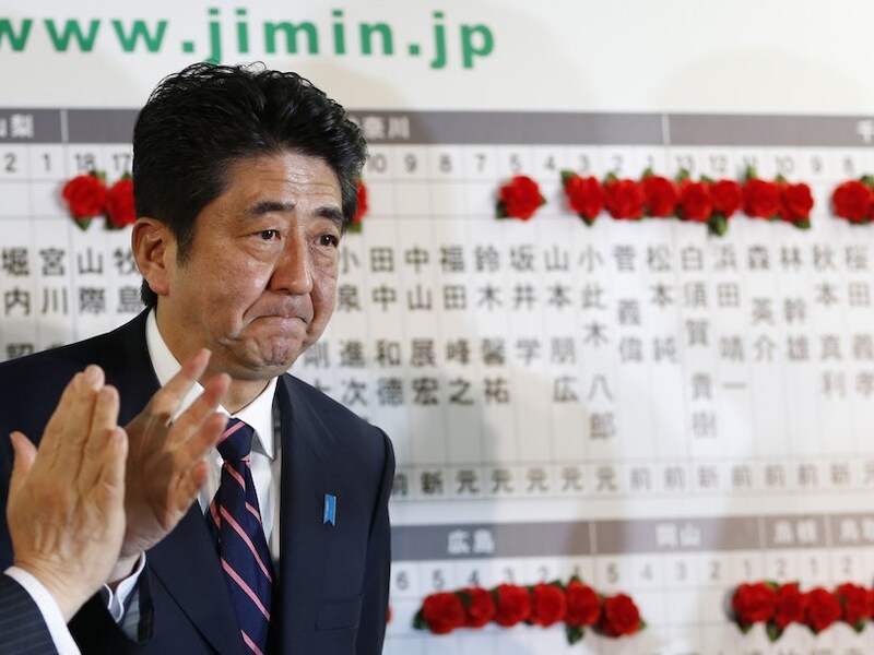 Ook de beurs heeft de overwinning van ex-premier Shinzo Abe op applaus onthaald.