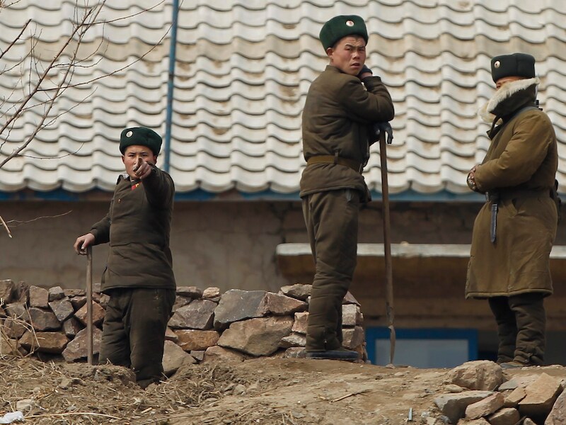 Enkele Noord-Koreaanse soldaten.