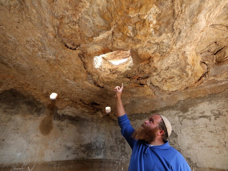Archeoloog en leider van het project Benjamin Storchan
