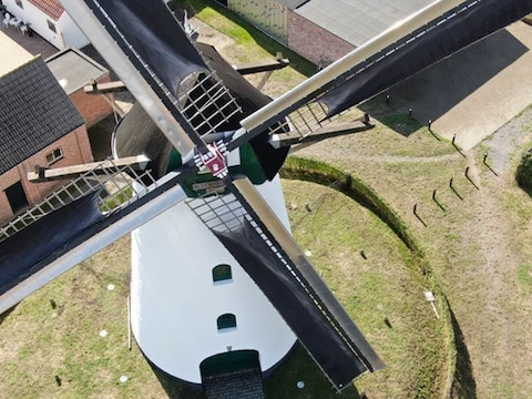 De molen In Stormen Sterk in Gierle.