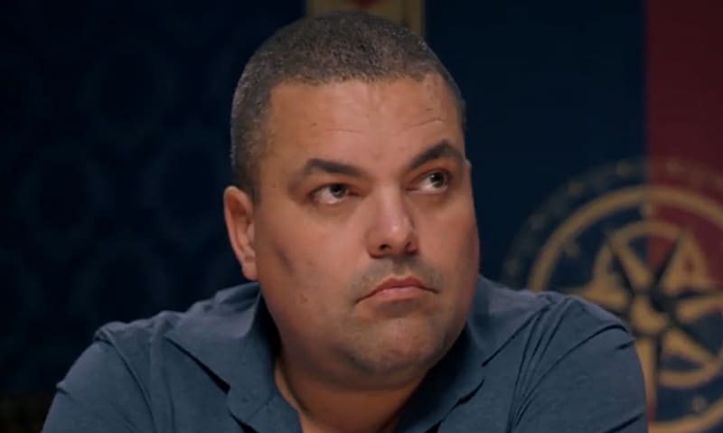 Yannick is al vanaf het ontbijt op oorlogspad. 