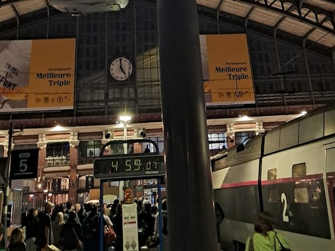 Na zes uur stilstand kwam de tgv aan in Lille-Flandres.