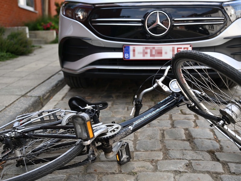 Fietser (52) gewond na aanrijding met auto