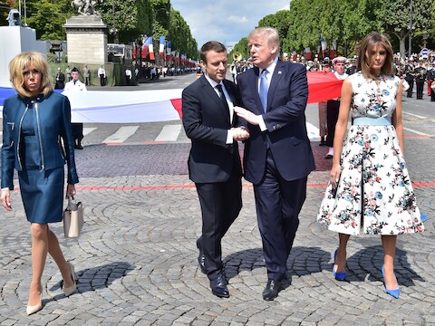 Trump zegt geïnspireerd te zijn door de parade die hij in Parijs zag op de Franse nationale feestdag op 14 juli.