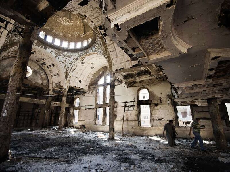 Een koptische verwoeste kerk in Egypte.