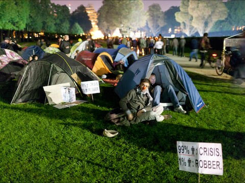 De Indignados brachten al twee nachten door in het Brusselse Jubelpark.