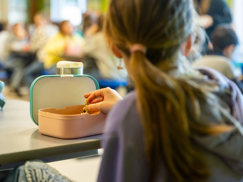 Project tegen lege brooddozen wordt voortgezet: “Belangrijk dat kinderen toegang hebben tot gezonde maaltijden”