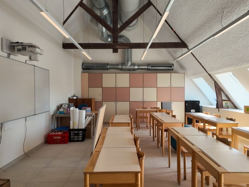 Leerlingen Kadrie starten schooljaar in vernieuwde klassen: grote renovatie loopt nog tot juni 2027
