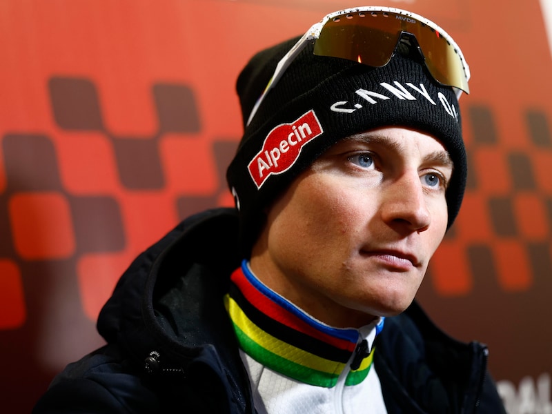“Ik weet ook hoe het voelt om op de Oude Kwaremont niet mee te kunnen met Pogacar”: Mathieu van der Poel over zijn dominantie in de cross