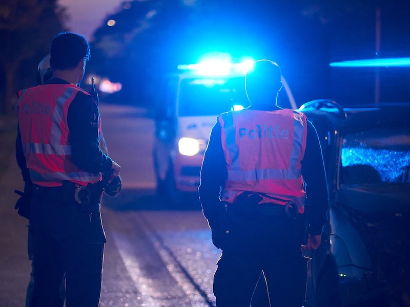 Twee dronken bestuurders betrapt na straatrace in Hoogstraten: rijbewijzen voor 15 dagen ingetrokken