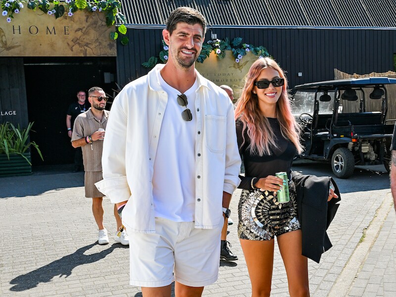 Even geen voetbal: Thibaut Courtois en echtgenote Mishel Gerzig klaar om te dansen op Tomorrowland