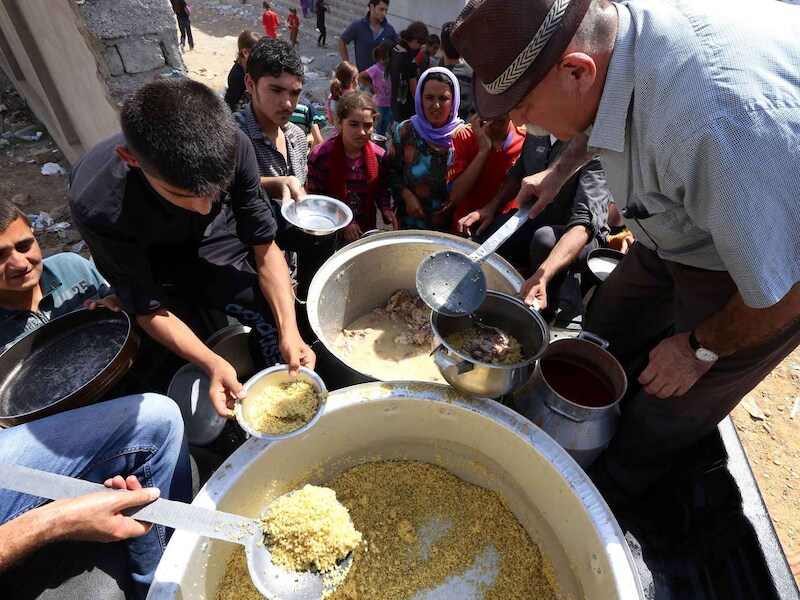 Yezidi's die het geweld in Sinjar ontvlucht zijn.