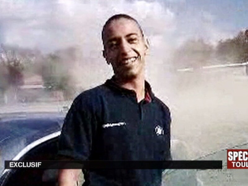 Mohammed Merah dook eerder op in een filmpje waarin te zien is hoe hij onder meer rondrijdt in een wagen. De Franse tv zond die beelden vorige week uit.