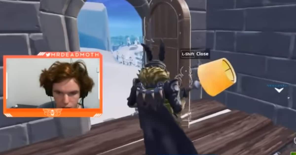 Fortnite-gamer op heterdaad betrapt wanneer hij vrouw slaat tijdens ...