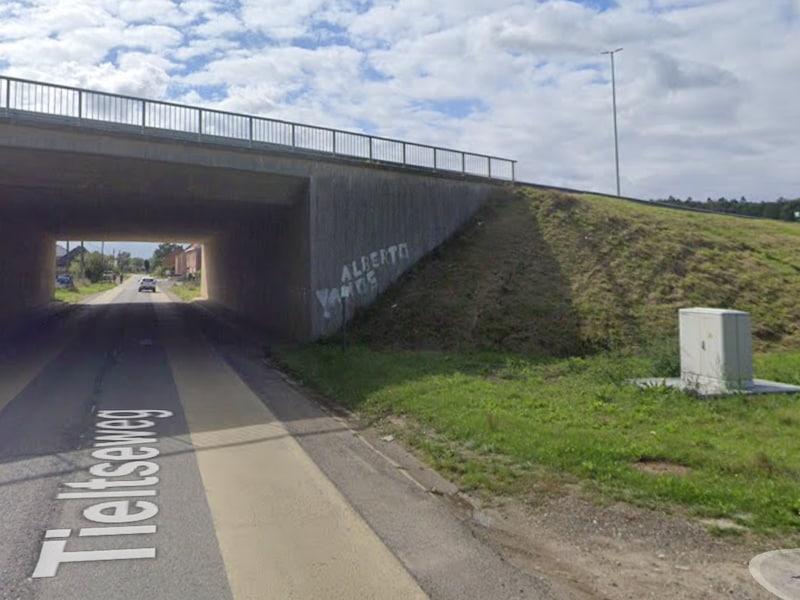 Man (37) overleden na ongeval tegen brugpijler in Rillaar