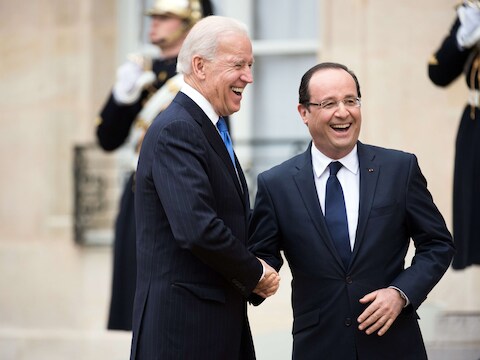 De Amerikaanse vice-president Joen Biden en de Franse president François Hollande.