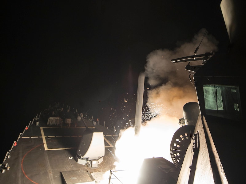 Het Amerikaanse leger verspreidde enkele foto's van de lancering van de Tomahawks, afgelopen nacht.