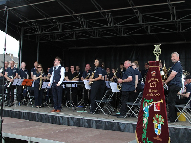 Zes muziekverenigingen spelen op Grote Markt tijdens Promenadeconcerten