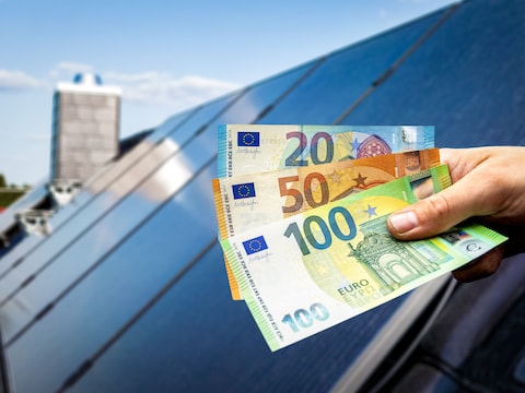 Dat je moet betalen voor je zonnestroom is niet nieuw, maar vorig jaar verdubbelde het aantal contractformules waarbij dat gebeurde. 