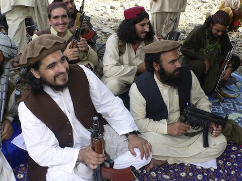 De vermoorde Taliban-leider Hakimullah Mehsud (links)