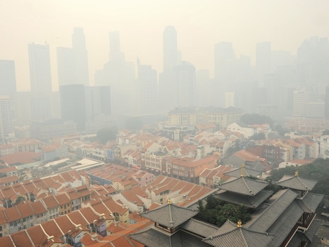 Singapore is gehuld in een dikke rook.