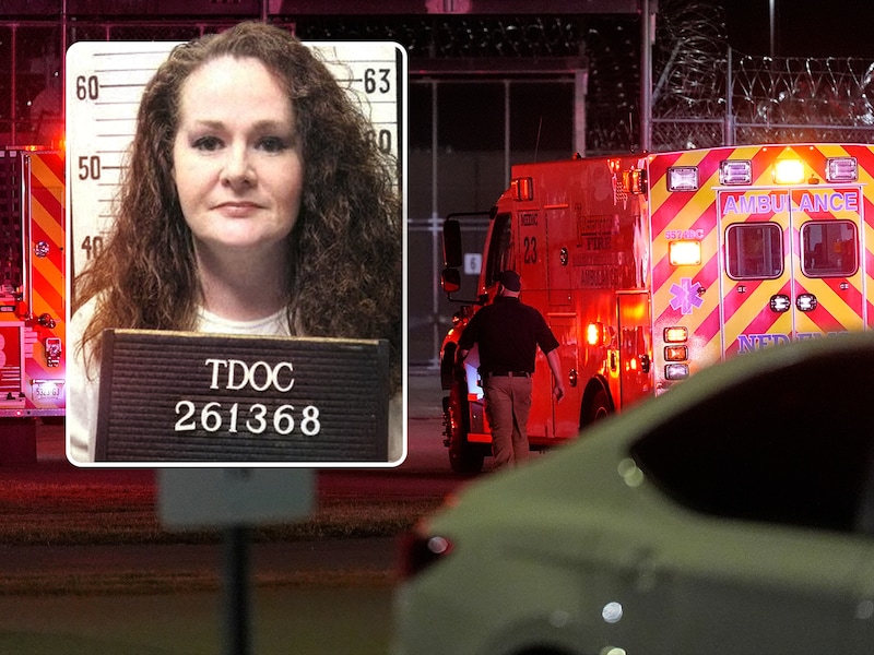 Inzet: Christa Pike, die dertig jaar geleden werd veroordeeld voor de moord op Colleen Slemmer. Hulpdiensten arriveren nadat de executie van Pike werd stopgezet in Nashville, Tennessee.