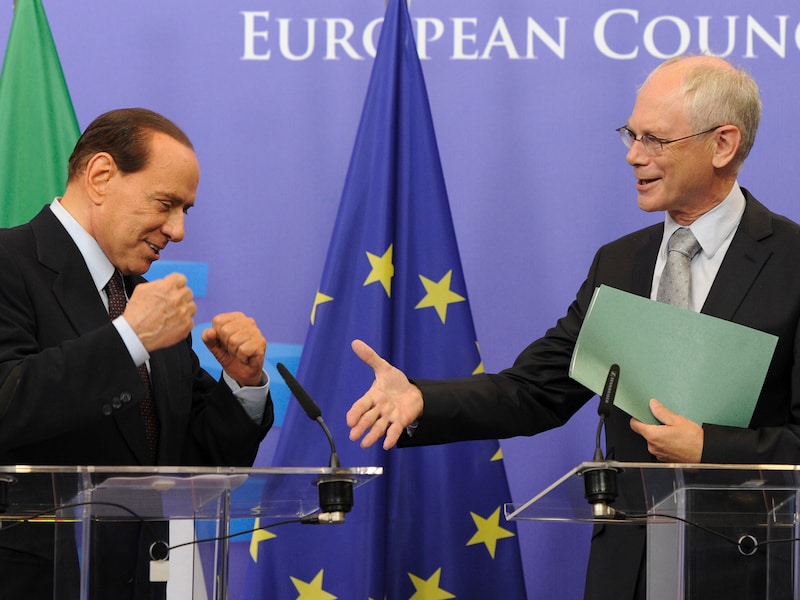 Silvio Berlusconi en Herman Van Rompuy.