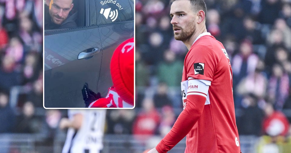 7-jarige Antwerp-fan gaat na nederlaag verhaal halen bij Vincent Janssen: “Het lijkt alsof jullie ni