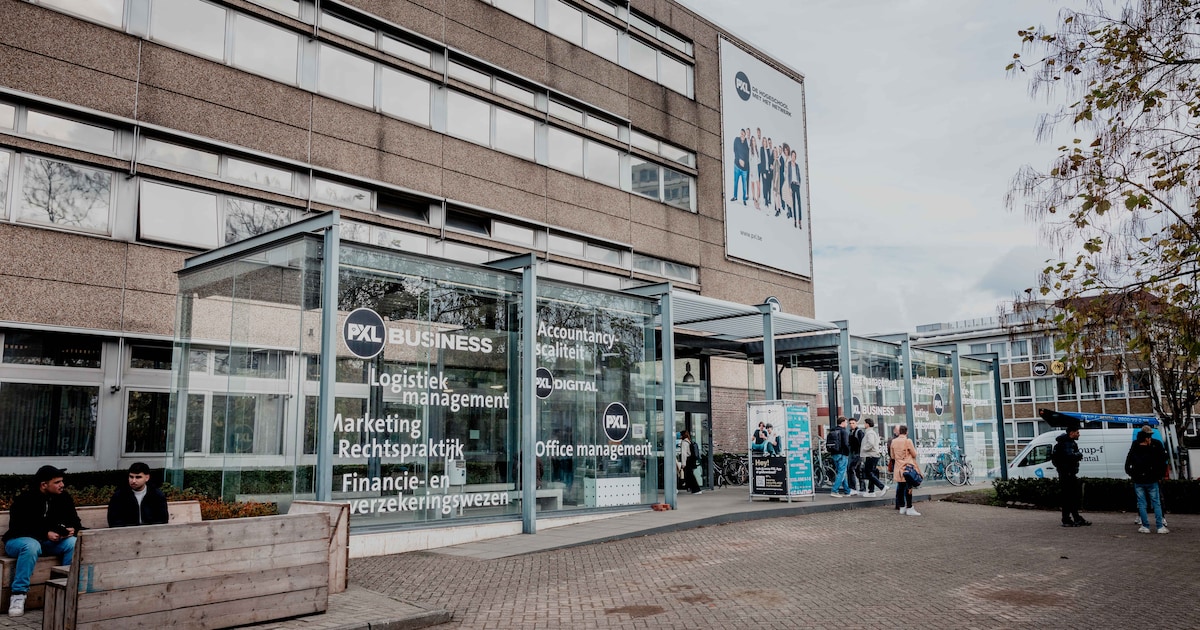 Glazen fietsenstalling van PXL onder de hamer: “Voor 1 maart moet alles weg”