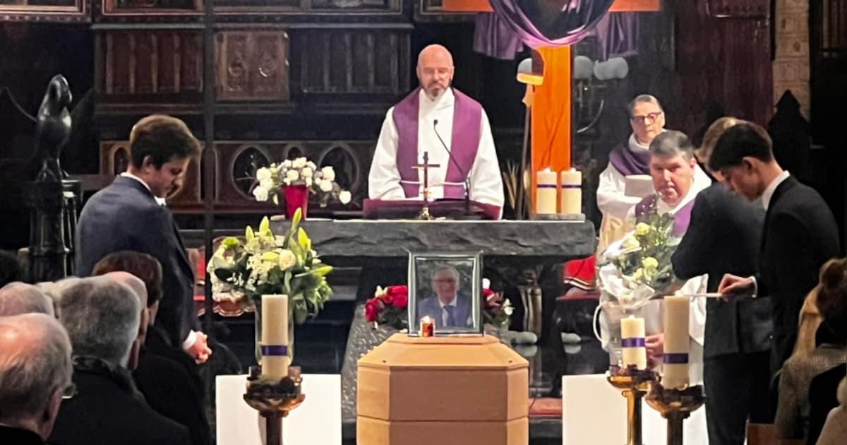 Tienen neemt emotioneel afscheid van ‘monument’ Vital Valkeniers (89): “Hij zag mogelijkheden waar a