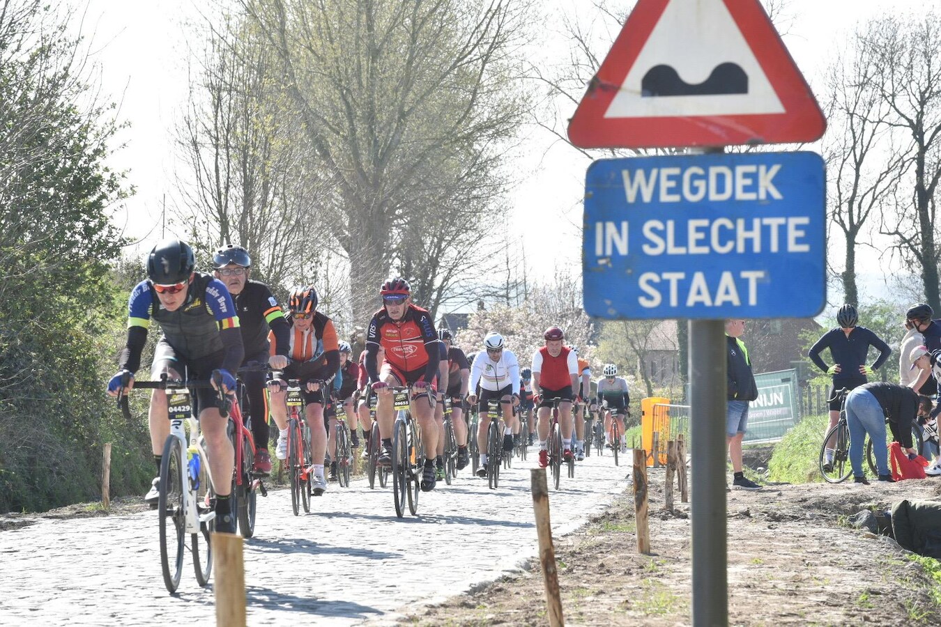 Nederlandse toerist en Fransman overleden tijdens Ronde voor ...