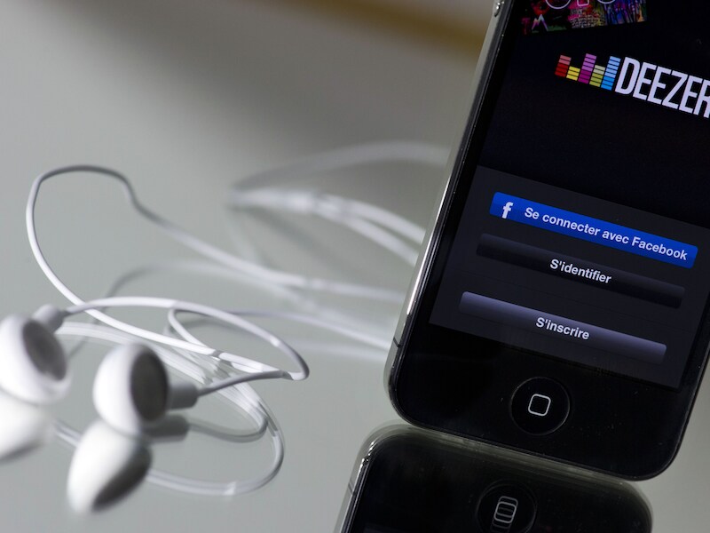 Deezer is een van de bedrijven die muziekstreaming aanbienden.